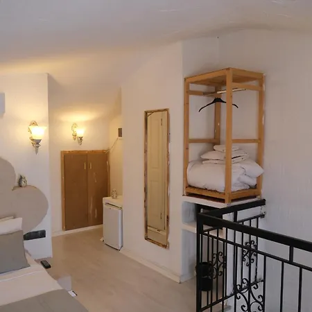 Tekhan Alacati Otel